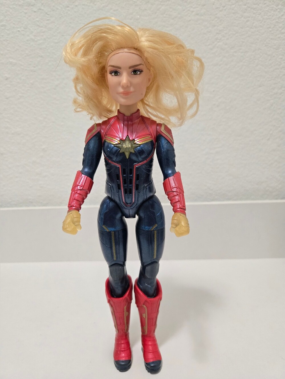 2018 Marvel Captain Marvel Electronic Super Hero Doll - Avengers action figure